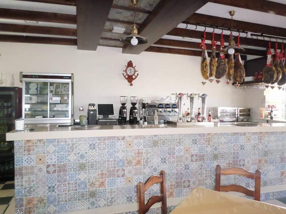 Hostal Restaurante La Ilusion El Palmar de Vejer Exterior foto