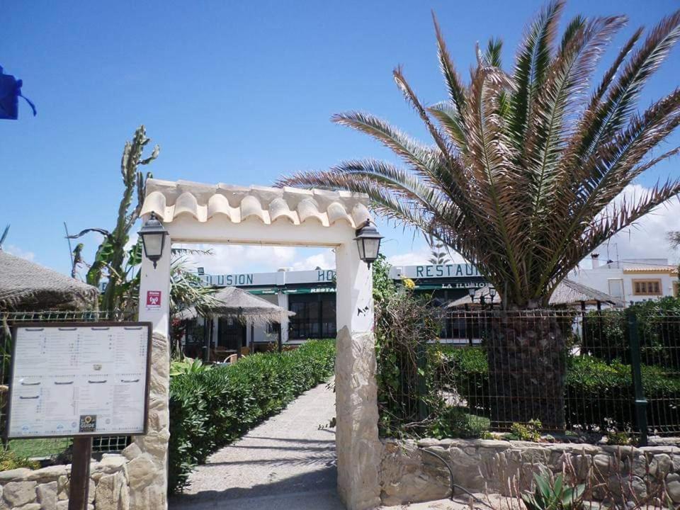 Hostal Restaurante La Ilusion El Palmar de Vejer Exterior foto