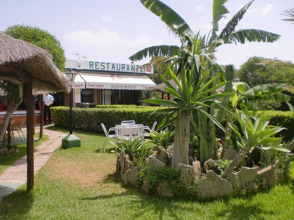 Hostal Restaurante La Ilusion El Palmar de Vejer Exterior foto